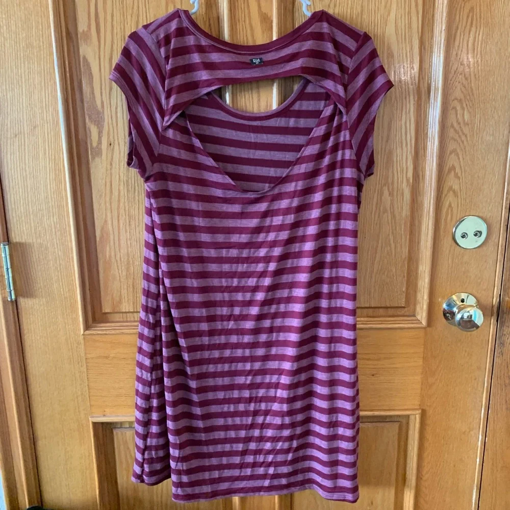 Billabong dress size L - Picture 2 of 3